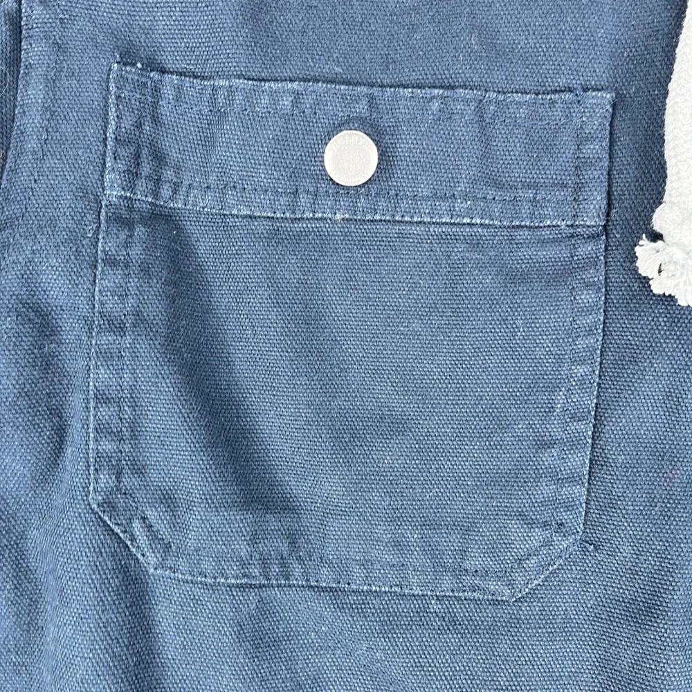 Duluth Trading Co great minor